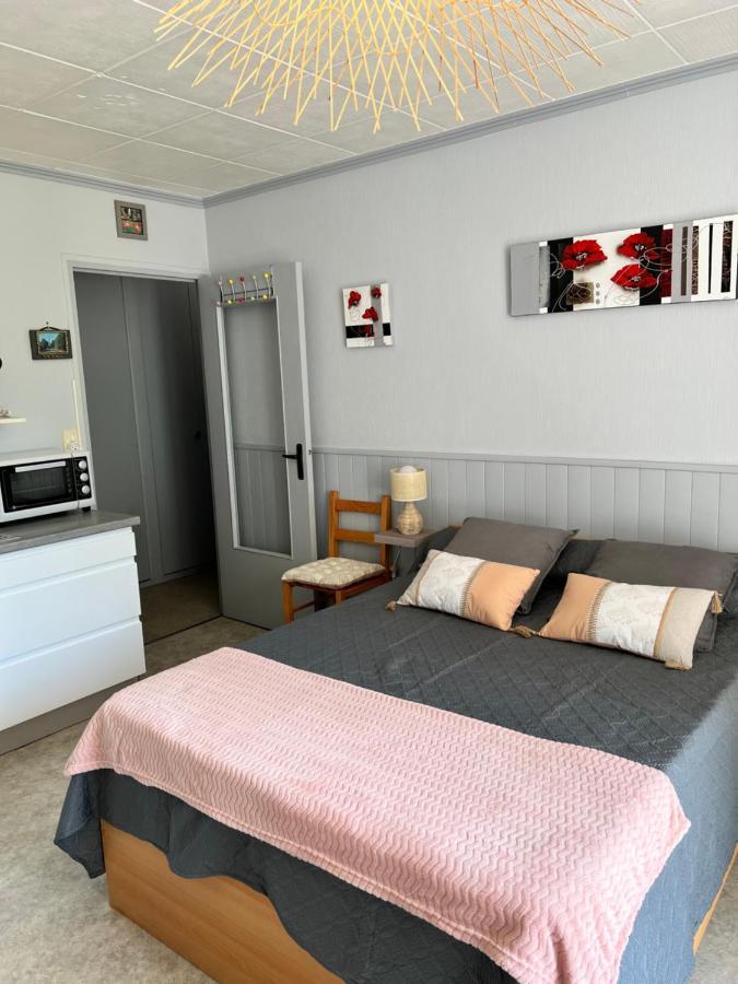 Aux Hameaux Des Thermes Appartement Bagnoles de l'Orne Normandie Buitenkant foto